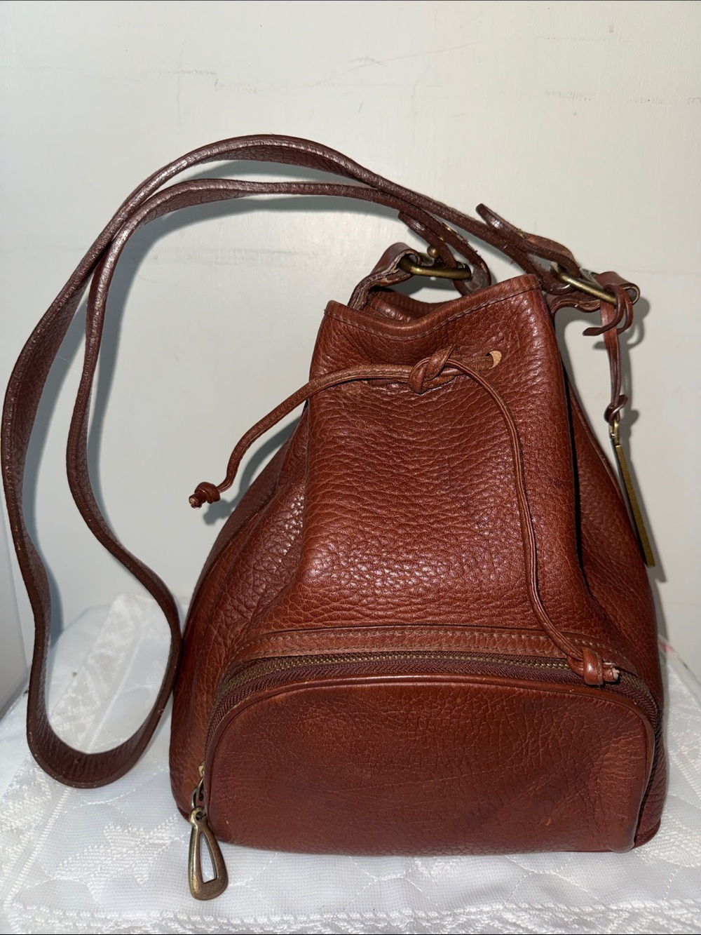 Vintage Fossil Leather Bucket Bag